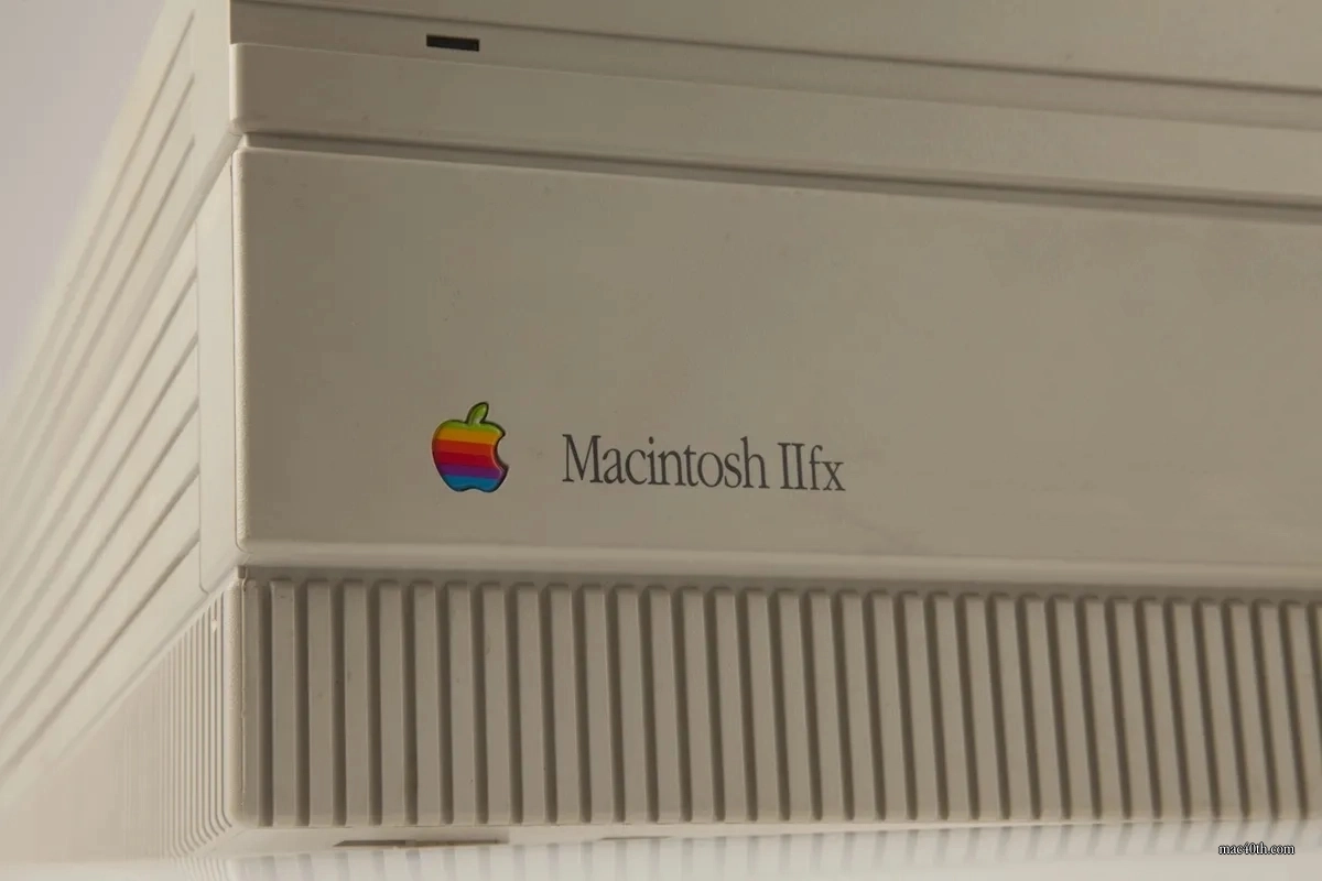 mac40th.com - Macintosh IIfx (1990)