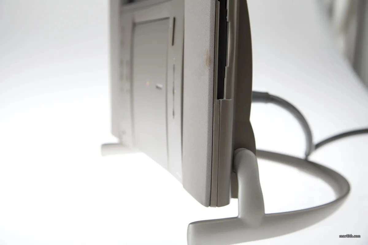 mac40th.com - 20th Anniversary Macintosh (1997)