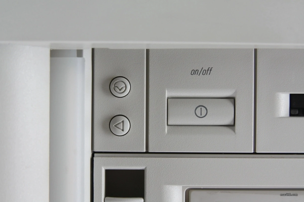 mac40th.com - Apple Network Server (1996)