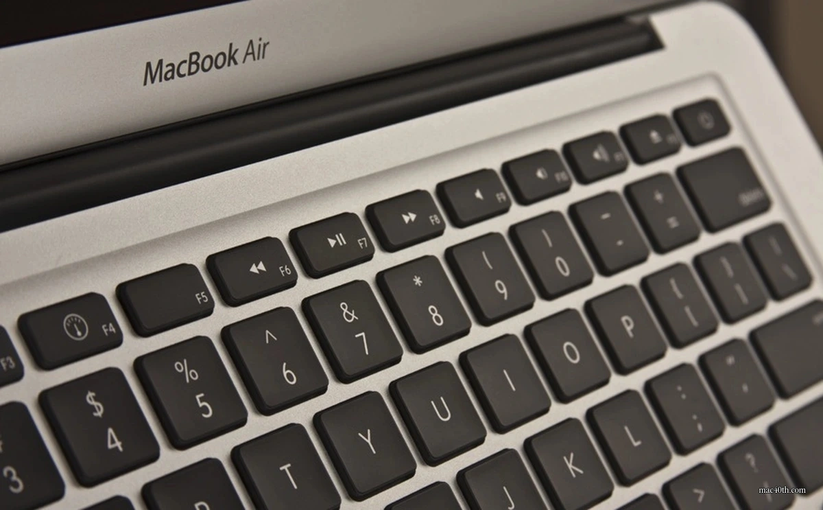 mac40th.com - MacBook Air (2010)