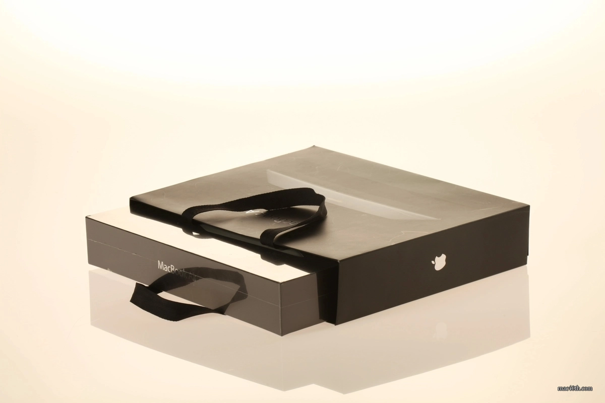 mac40th.com - MacBook Air 1st Generation (2008)