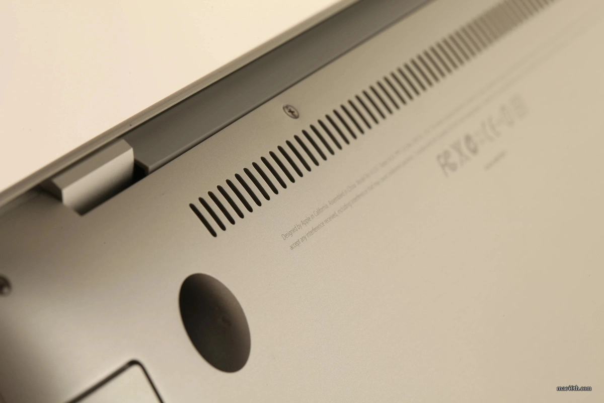 mac40th.com - MacBook Air 1st Generation (2008)