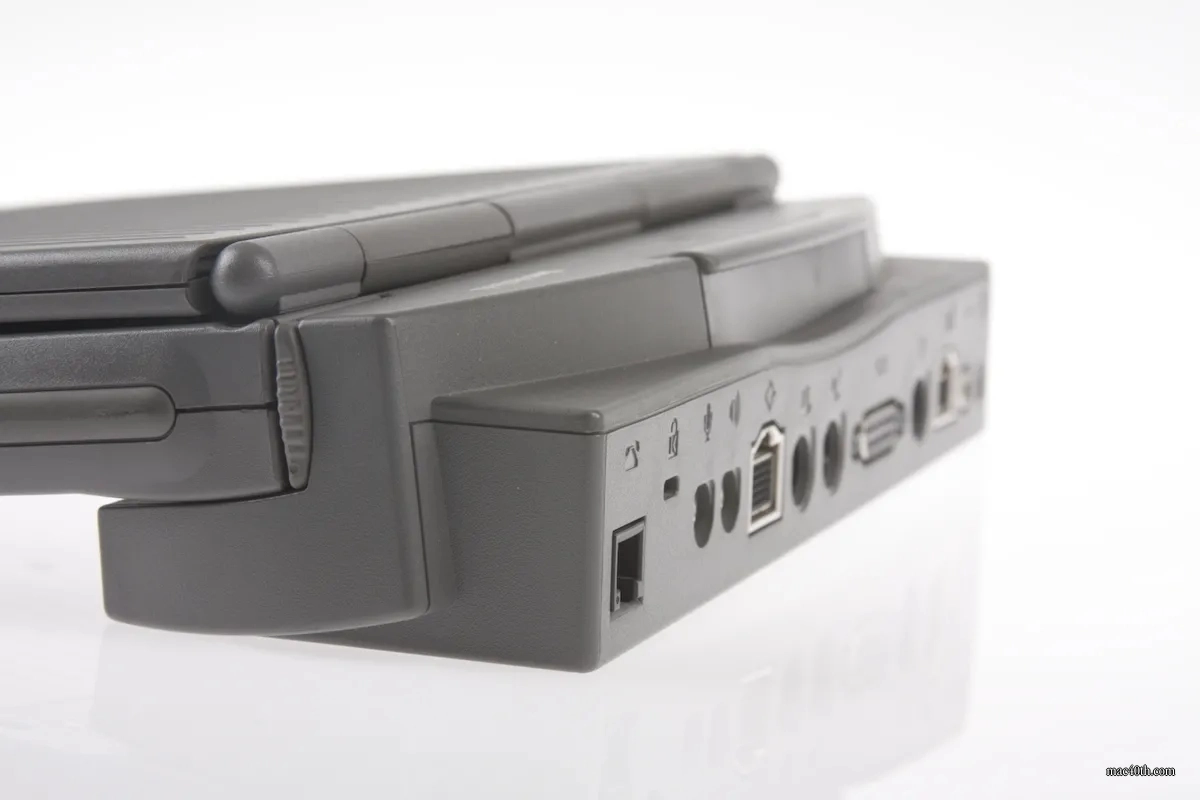 mac40th.com - Macintosh PowerBook Duo 250 (1995)