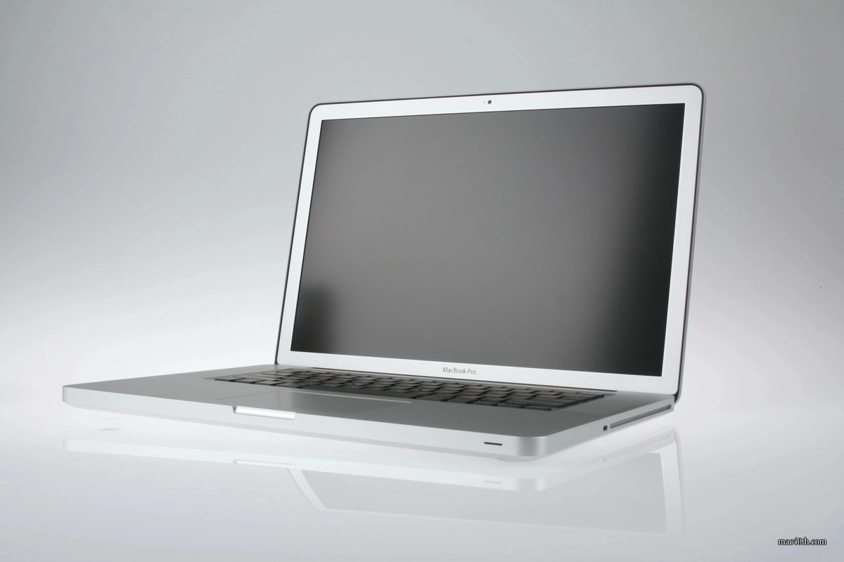 mac40th.com - MacBook Pro 15-inch (2011)