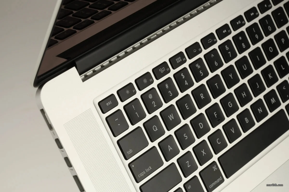 mac40th.com - MacBook Pro 15-inch (2011)