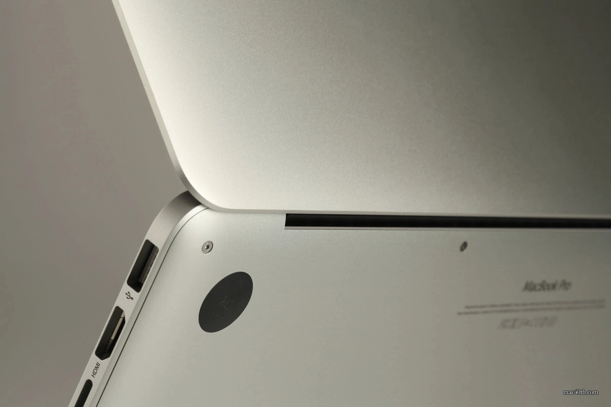 mac40th.com - MacBook Pro 15-inch (2011)