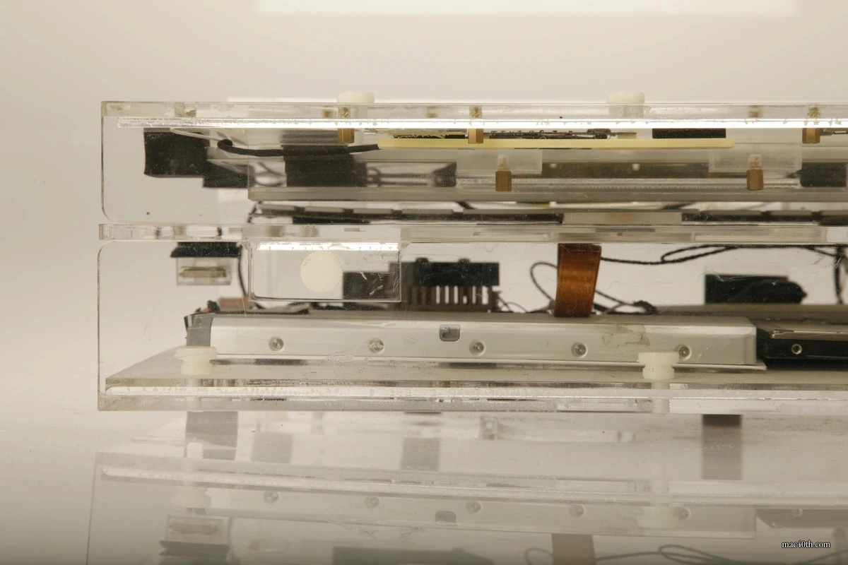 mac40th.com - MacBook Pro Prototype (2014)