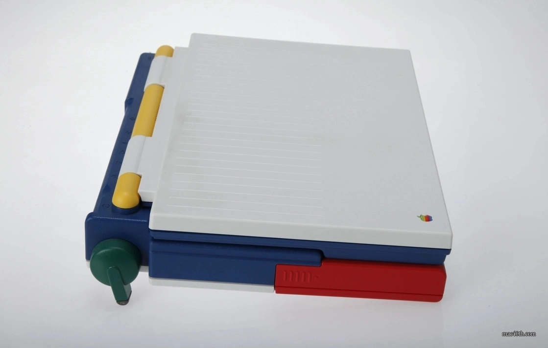 mac40th.com - Macintosh JLPGA PowerBook 170 (1992)