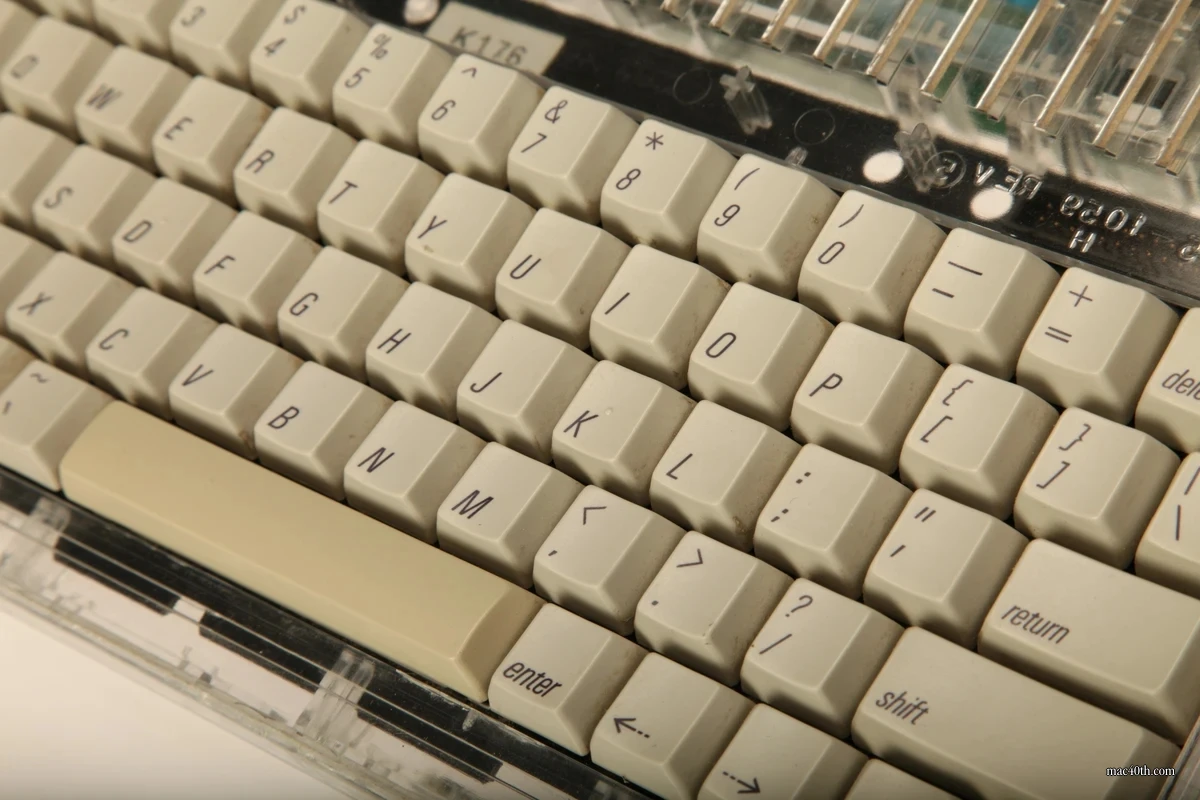 mac40th.com - Macintosh Portable Prototype (1989)