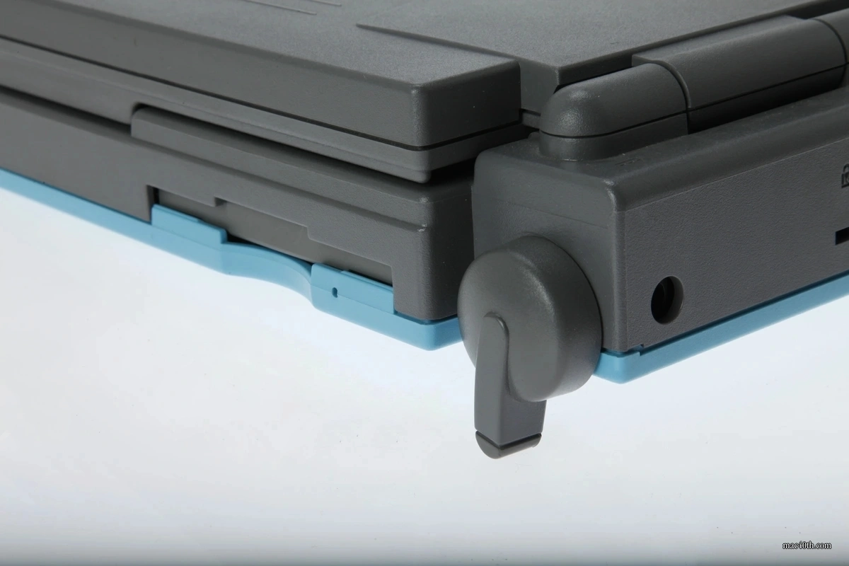 mac40th.com - Macintosh PowerBook 180 Prototype (1992)