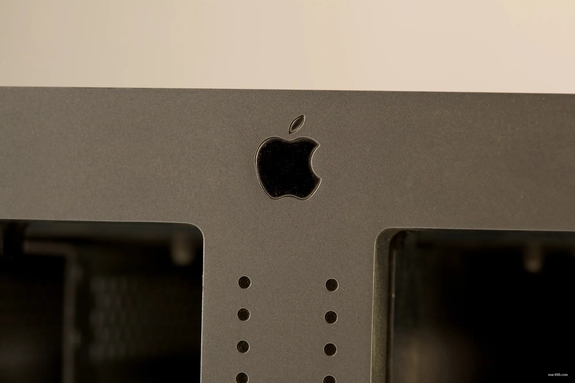 mac40th.com - X Serve RAID (2003)