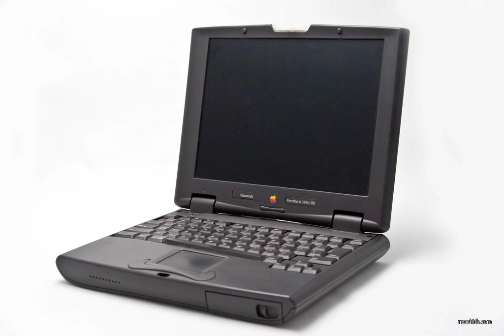mac40th.com - Macintosh PowerBook 2400 (1997)
