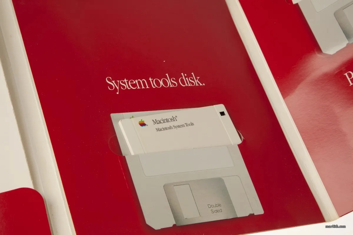 mac40th.com - Macintosh SE30 (1989)