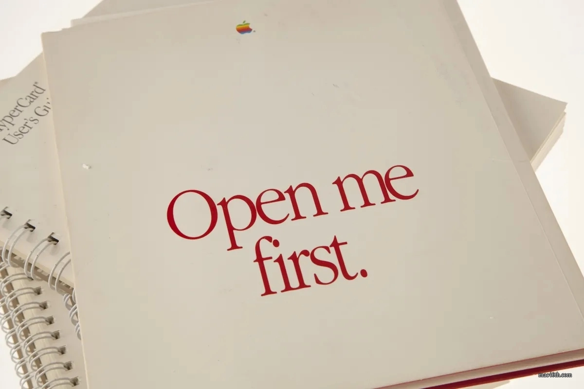 mac40th.com - Macintosh SE30 (1989)