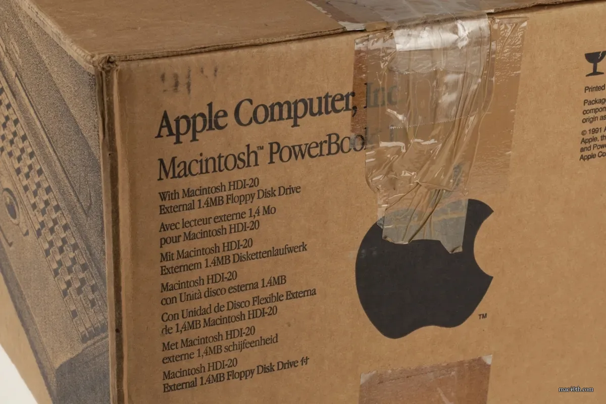 mac40th.com - Macintosh Powerbook 100 (1991)