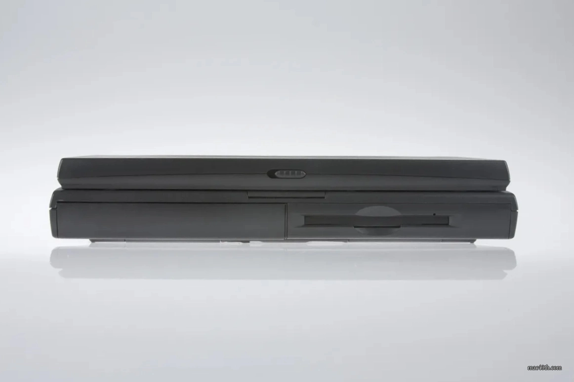 mac40th.com - Macintosh PowerBook 1400cs (1996)