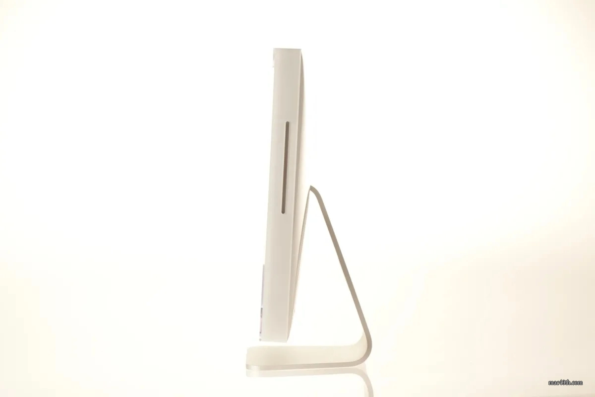 mac40th.com - iMac G5 (2004)