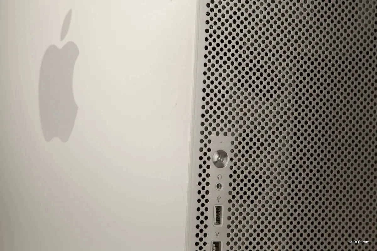 mac40th.com - PowerMac G5 (2003)