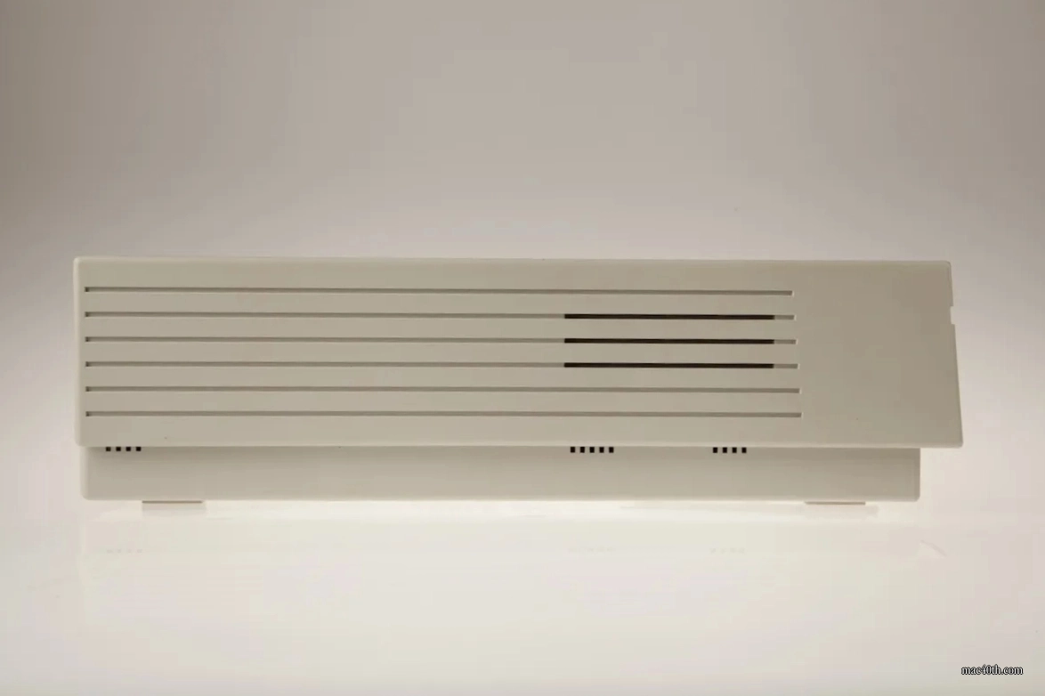 mac40th.com - Macintosh IIsi (1990)