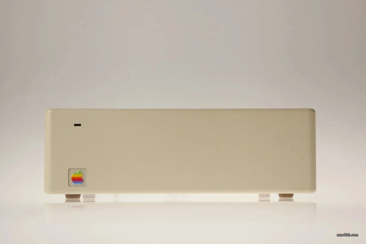 mac40th.com - Macintosh Hard Disk 20 (1987)