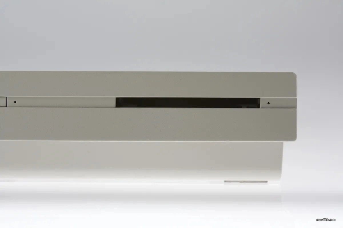 mac40th.com - Macintosh LC (1990)