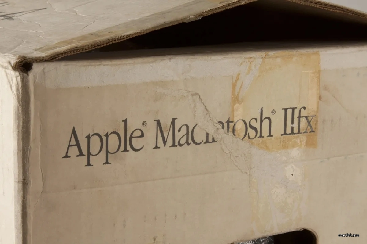 mac40th.com - Macintosh IIfx (1990)