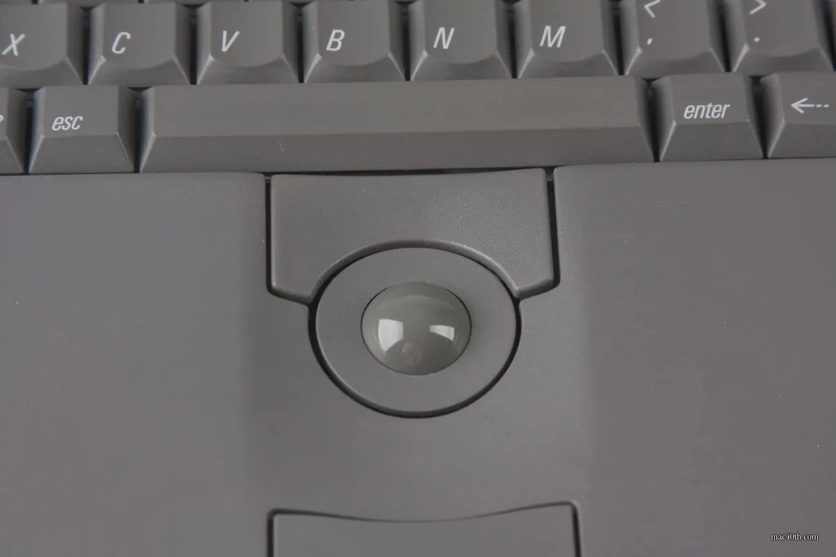 mac40th.com - Macintosh PowerBook Duo 230 (1992)