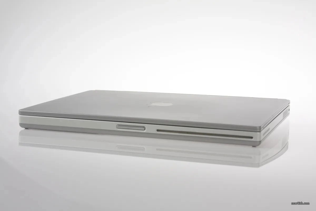 mac40th.com - Macintosh PowerBook G4 (2001)