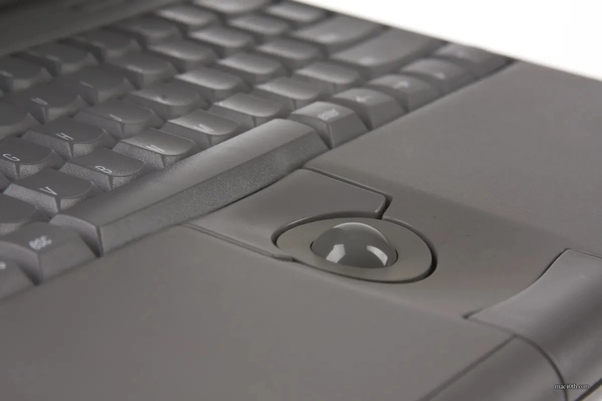 mac40th.com - Macintosh PowerBook Duo 210 (1992)