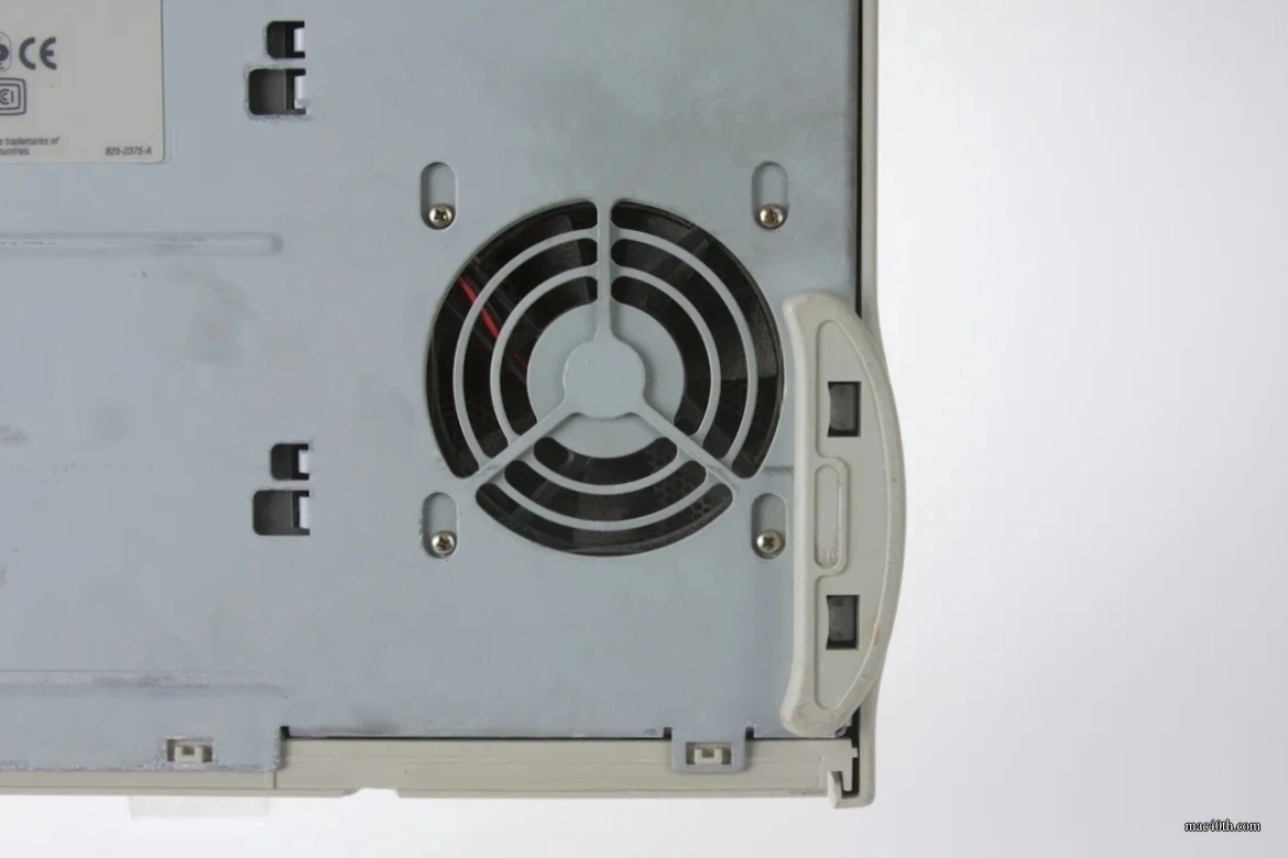 mac40th.com - Macintosh Quadra 610 (1993)