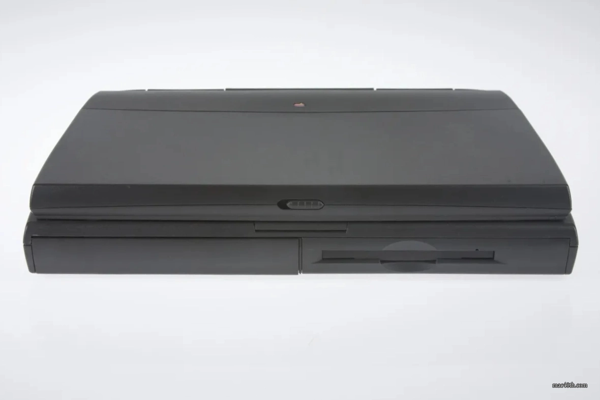 mac40th.com - Macintosh PowerBook 1400cs (1996)