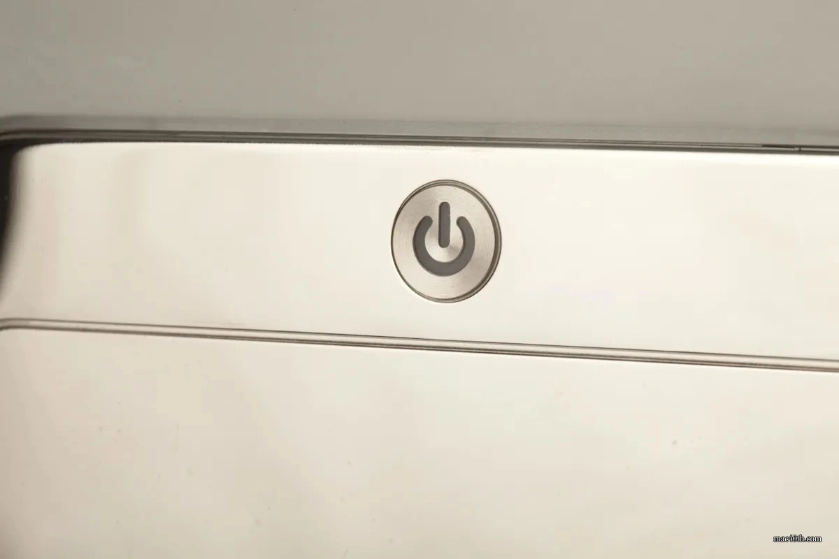 mac40th.com - PowerMac G4 (2001)