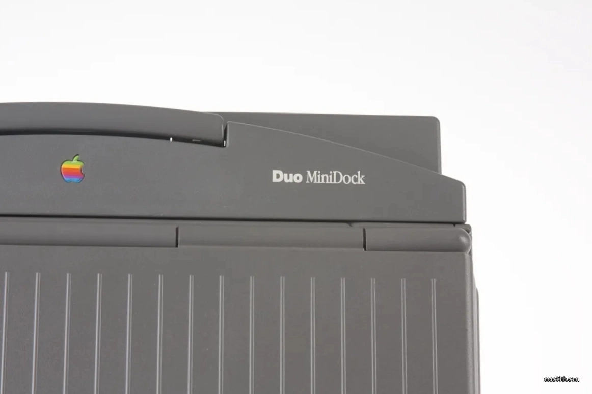 mac40th.com - Macintosh PowerBook Duo 250 (1995)