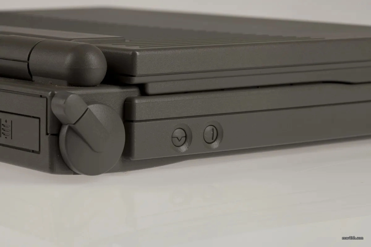 mac40th.com - Macintosh Powerbook 100 (1991)