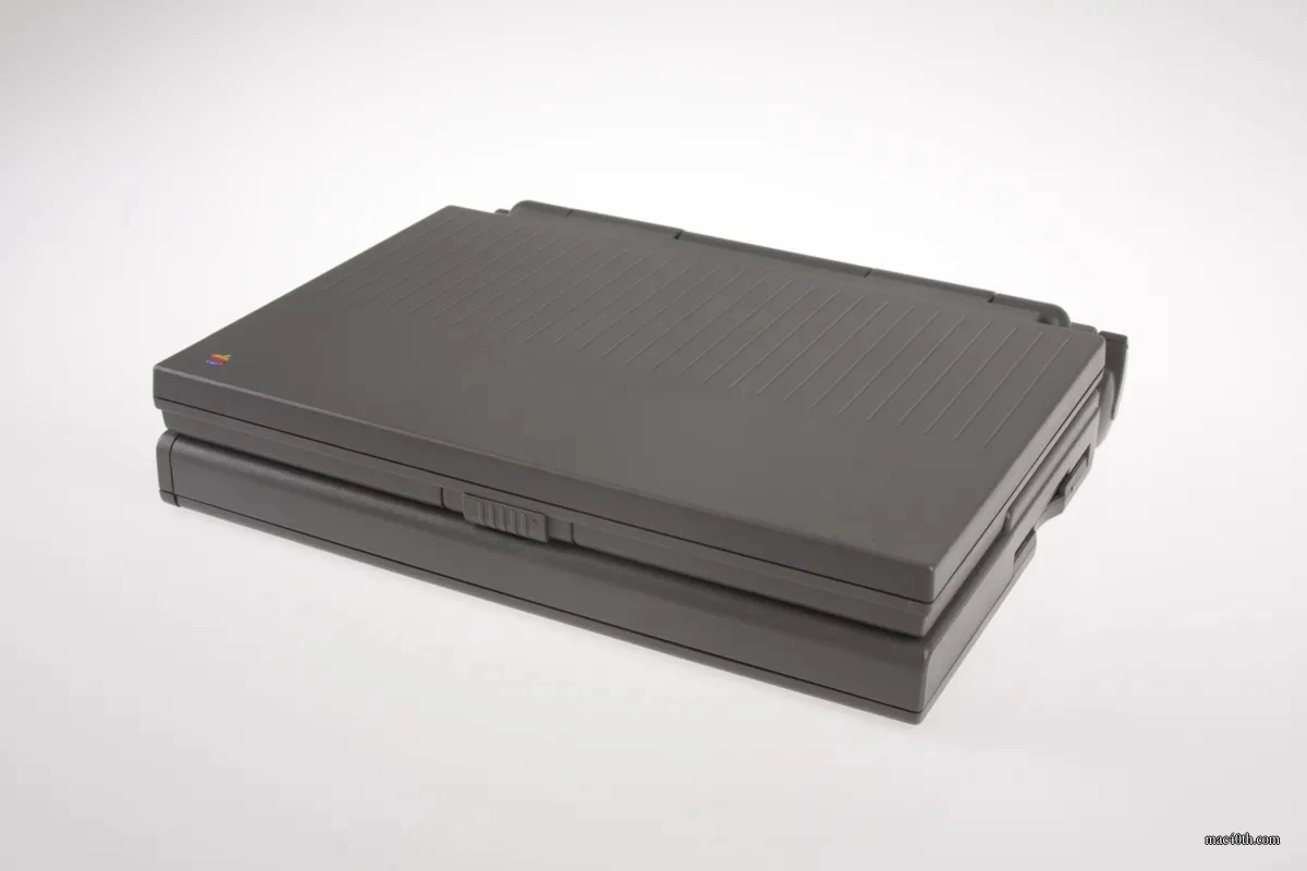 mac40th.com - Macintosh PowerBook 165 (1993)