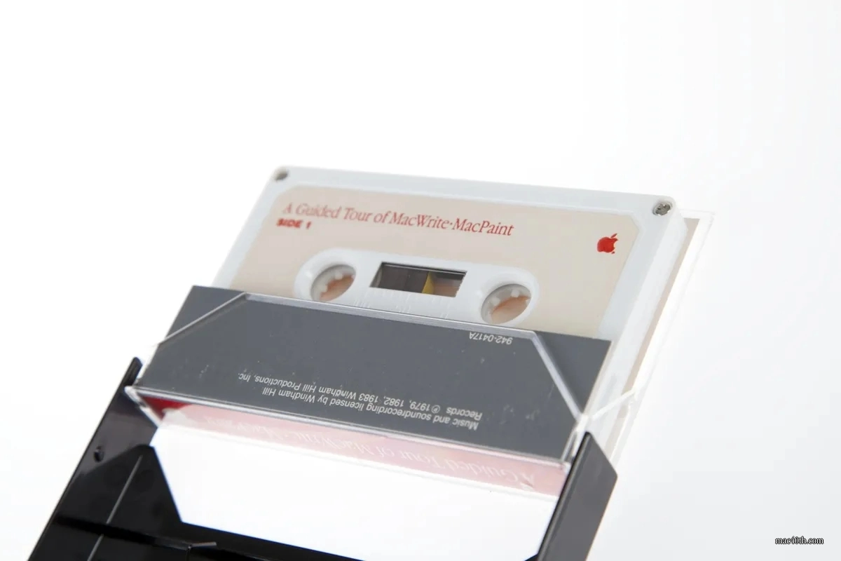 mac40th.com - Macintosh 512K (1984)