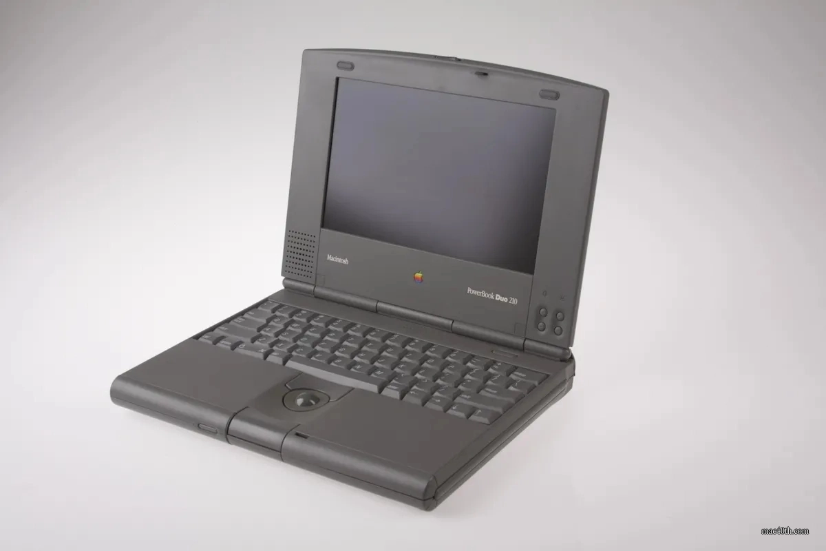 mac40th.com - Macintosh PowerBook Duo 210 (1992)