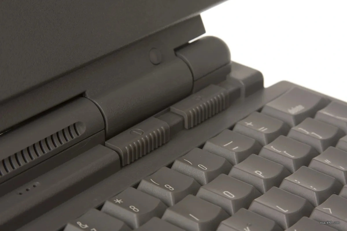 mac40th.com - Macintosh PowerBook 165c (1994)