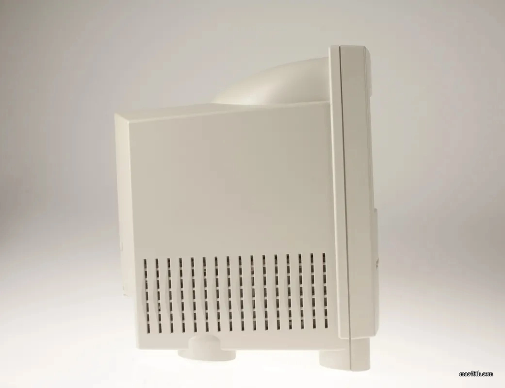 mac40th.com - Macintosh Color Classic (1993)