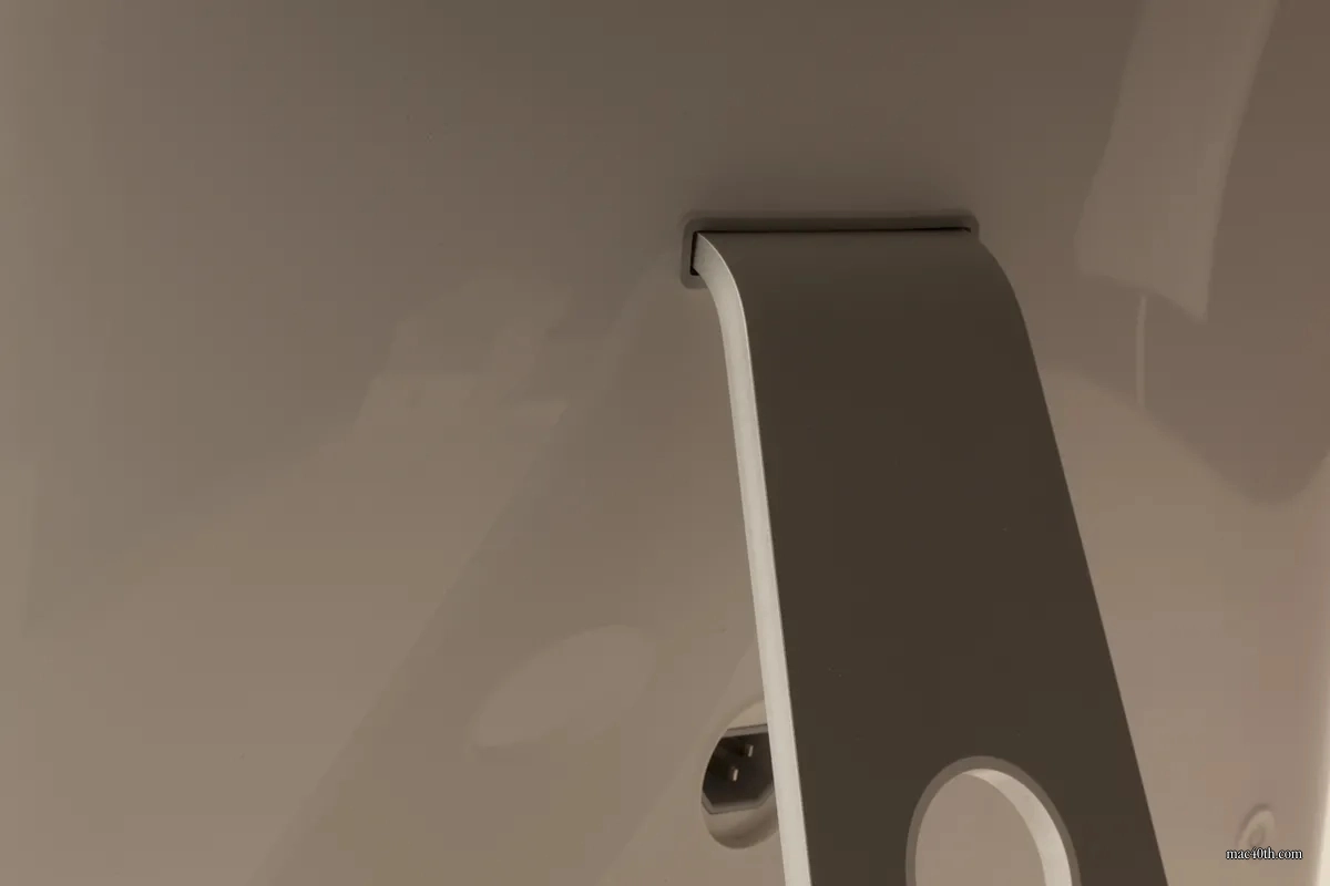 mac40th.com - iMac G5 (2004)