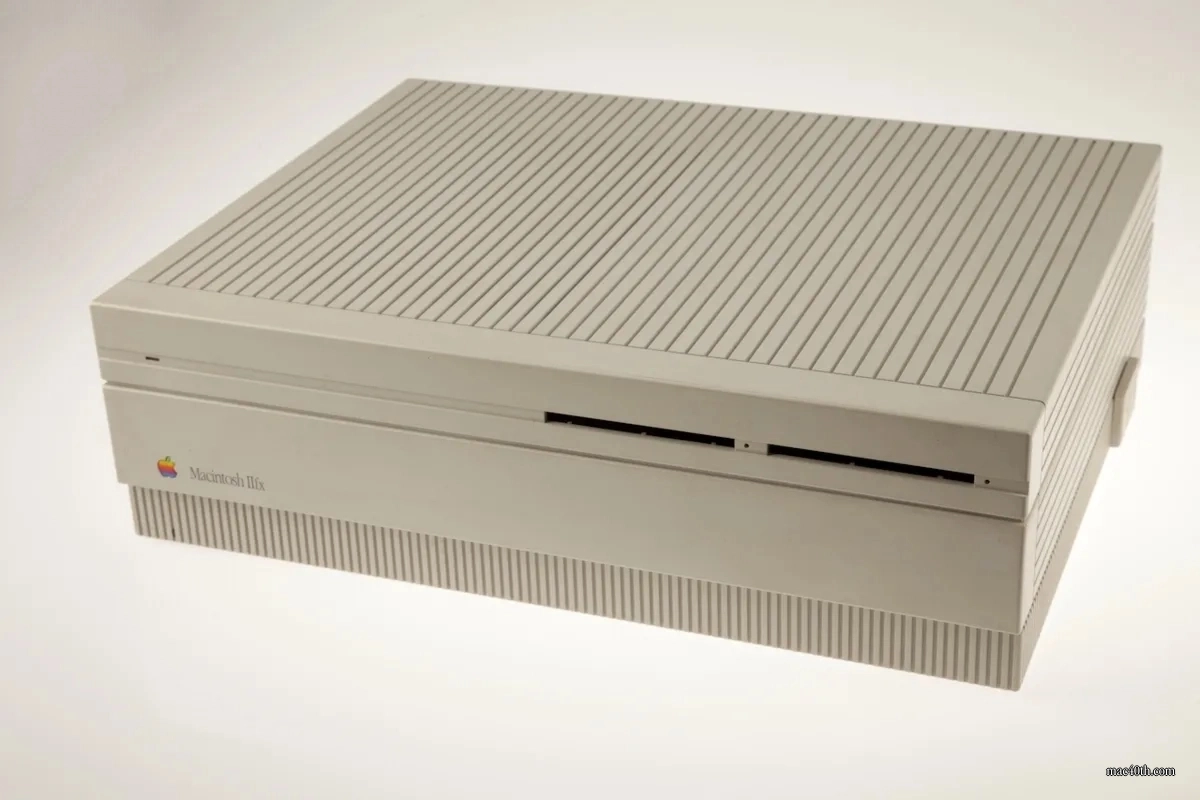 mac40th.com - Macintosh IIfx (1990)