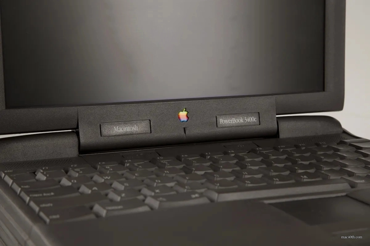 mac40th.com - Macintosh PowerBook 3400c (1997)