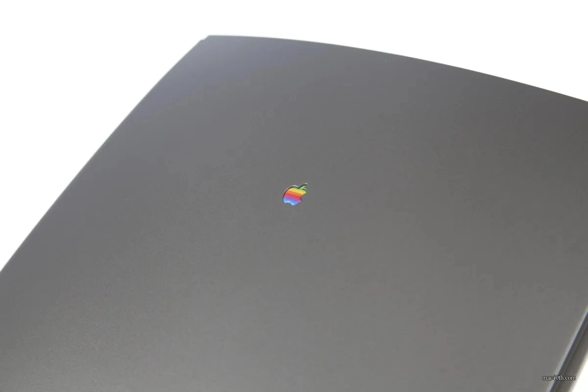 mac40th.com - 20th Anniversary Macintosh (1997)