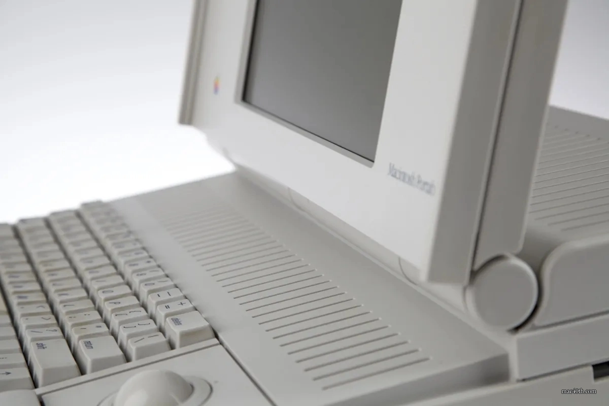 mac40th.com - Macintosh Portable (1989)