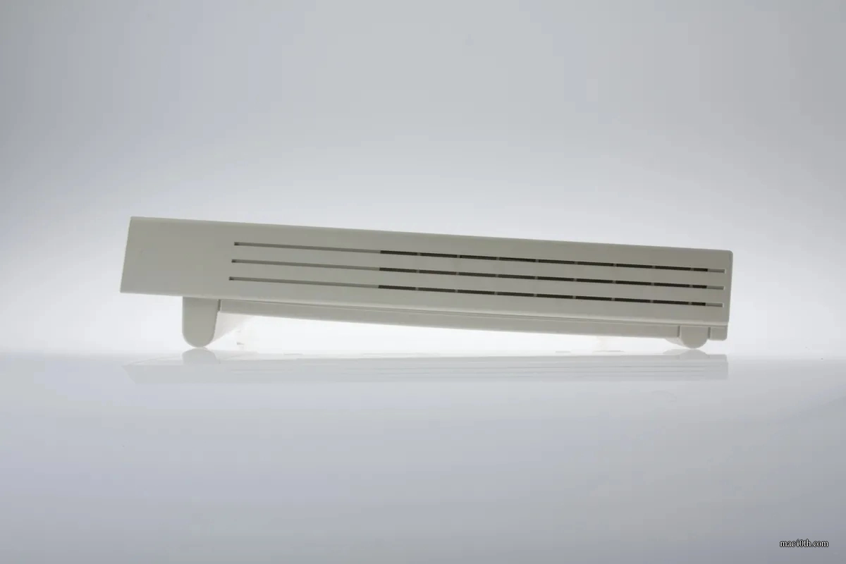 mac40th.com - Macintosh Performa 476 (1993)