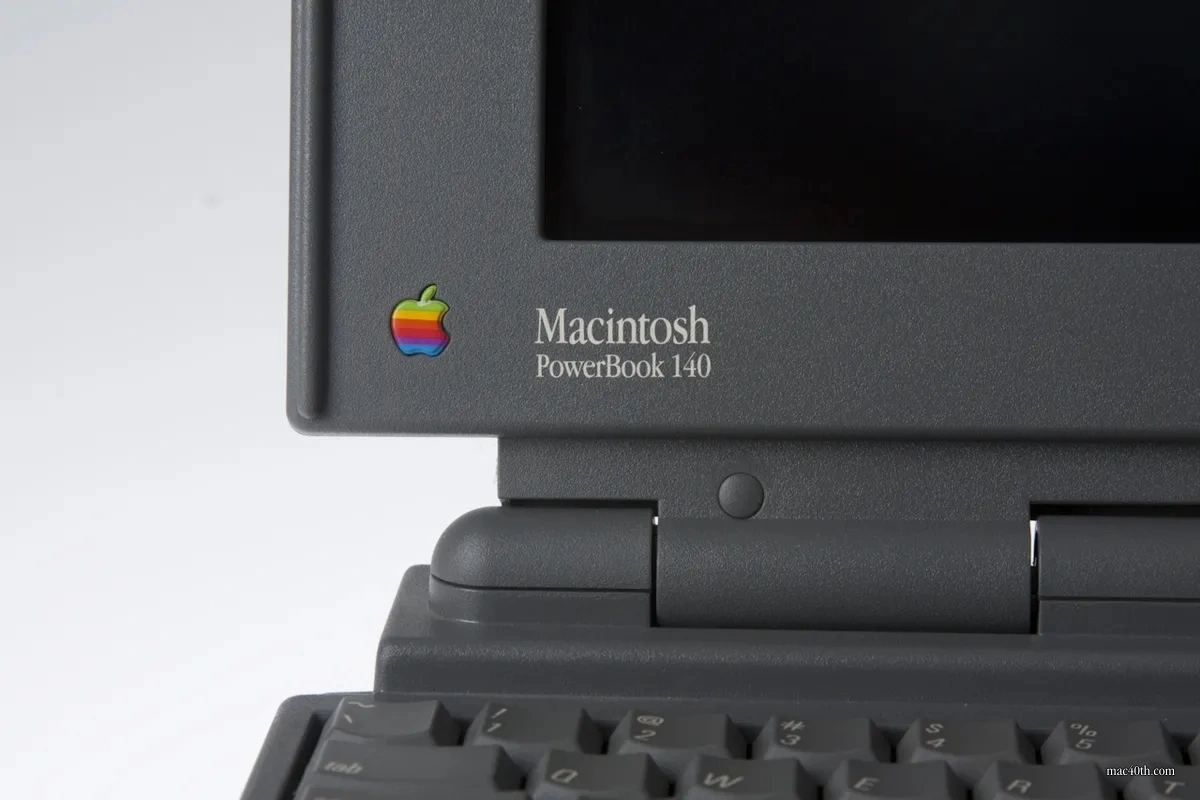 mac40th.com - Macintosh PowerBook 140 (1991)