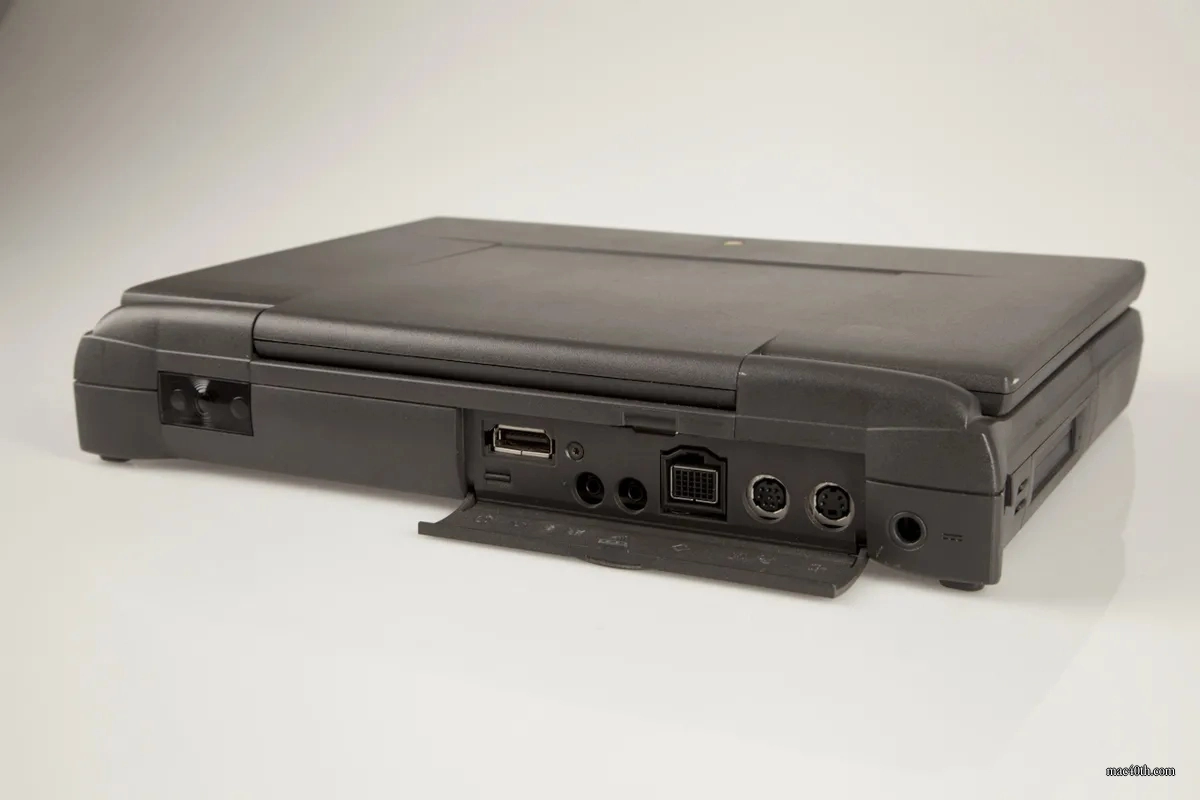 mac40th.com - Macintosh PowerBook 5300 (1995)