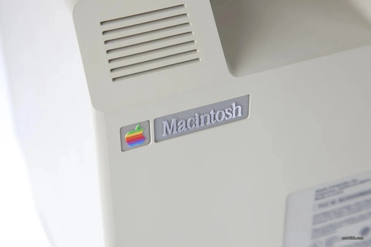 mac40th.com - Macintosh 128K (1984)