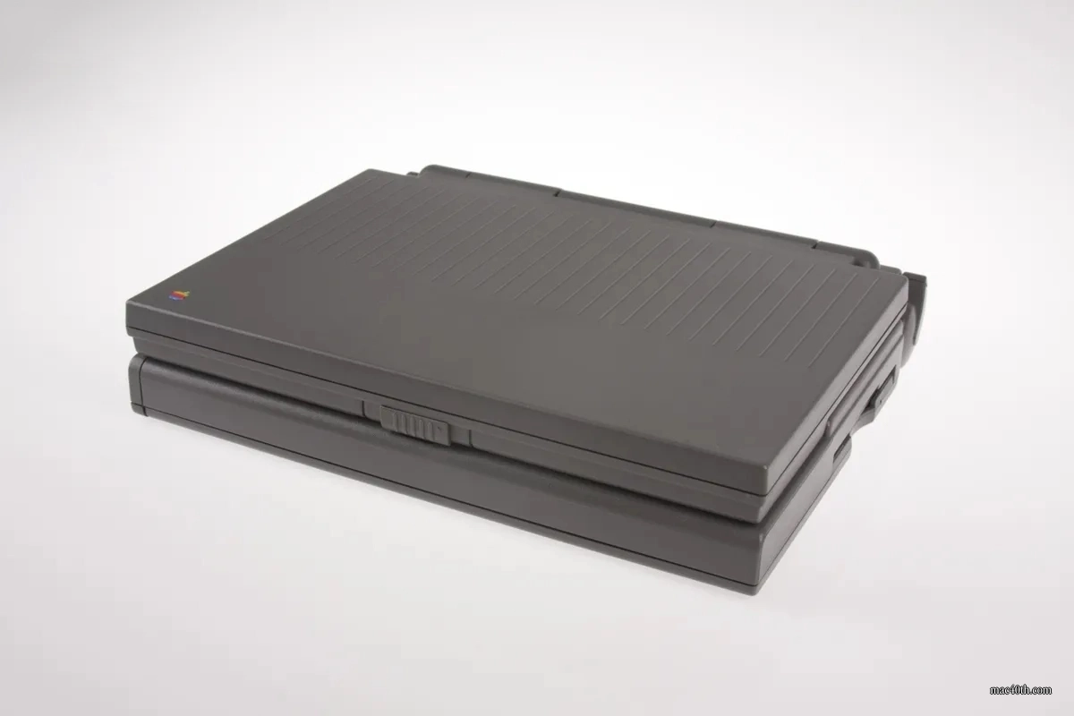 mac40th.com - Macintosh PowerBook 165 (1992)