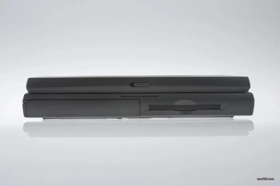 mac40th.com - Macintosh PowerBook 1400cs (1996)